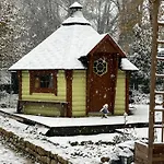 홈스테이 Domaine Du Rosiere *