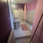 홈스테이 Domaine Du Rosiere *