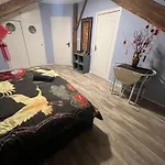 홈스테이 Domaine Du Rosiere *