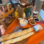 Domaine Du Rosiere 홈스테이 *