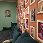 Domaine Du Rosiere 홈스테이