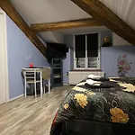 Domaine Du Rosiere 홈스테이 *