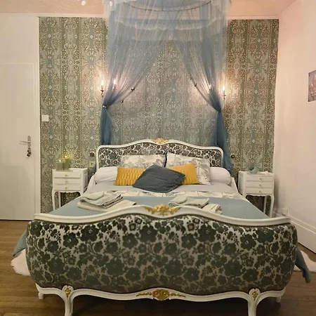 Domaine Du Rosiere Homestay *