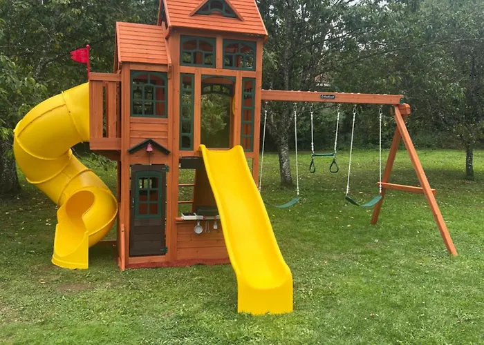 Domaine Du Rosiere 홈스테이