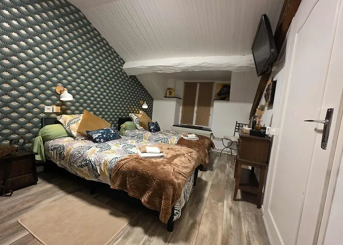 Domaine Du Rosiere 홈스테이 *